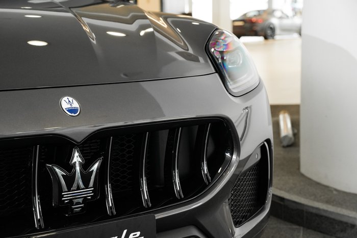 2025 Maserati Grecale 300 HP 4WD GRIGIO LAVA