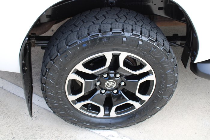 2020 Toyota Hilux SR5