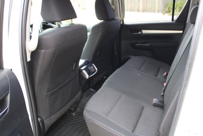 2020 Toyota Hilux SR5