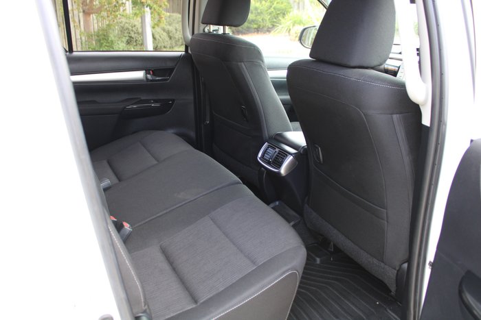 2020 Toyota Hilux SR5