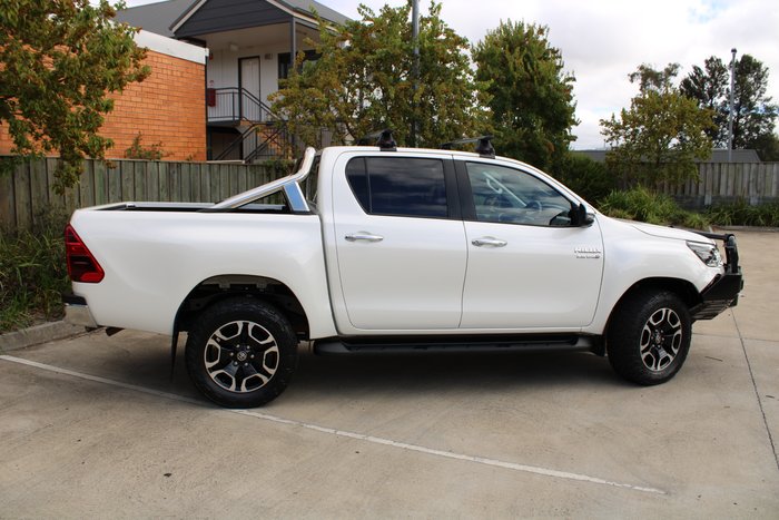 2020 Toyota Hilux SR5