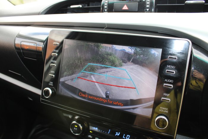 2020 Toyota Hilux SR5