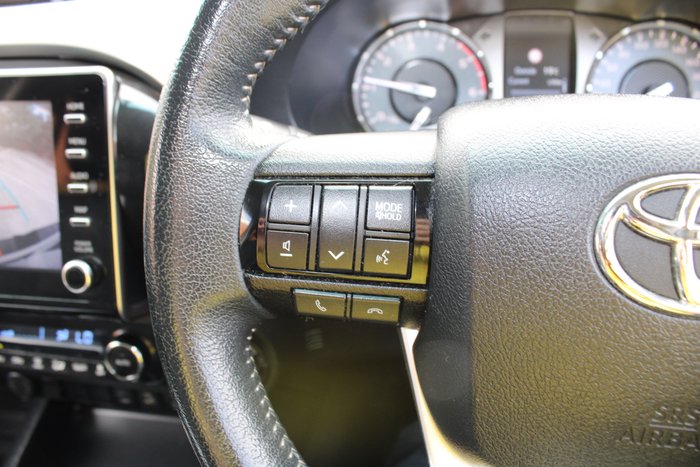 2020 Toyota Hilux SR5