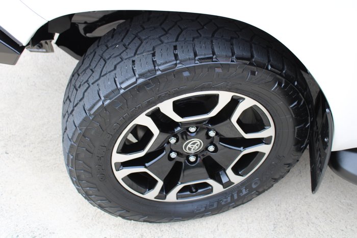 2020 Toyota Hilux SR5