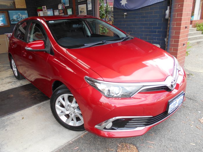 2016 TOYOTA COROLLA