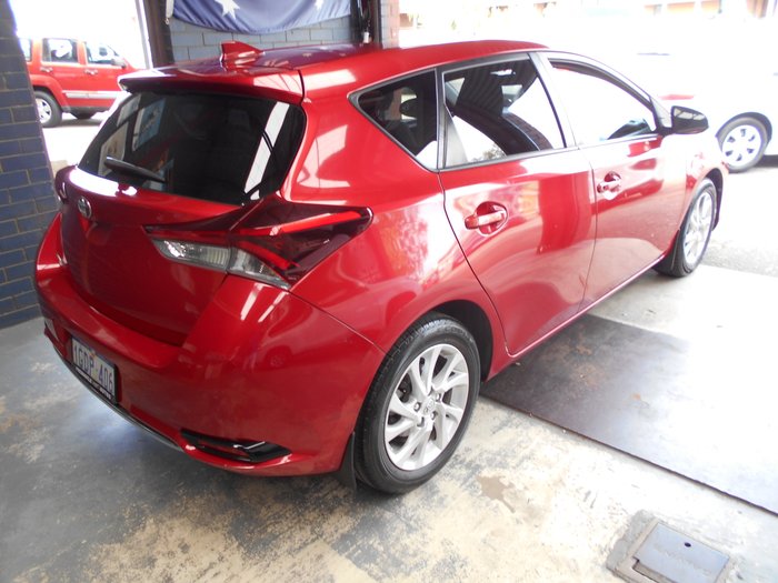 2016 TOYOTA COROLLA