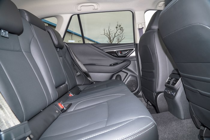 2025 Subaru Outback AWD Touring XT