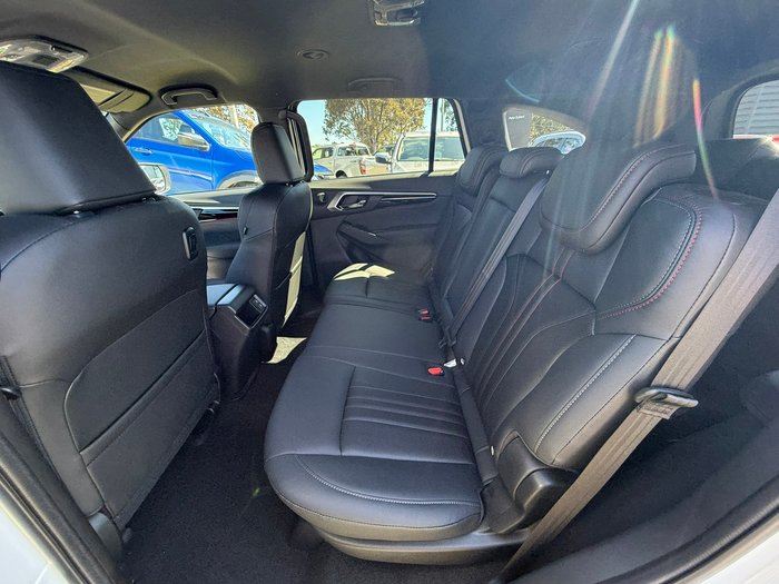 2025 Isuzu MU-X X-TERRAIN