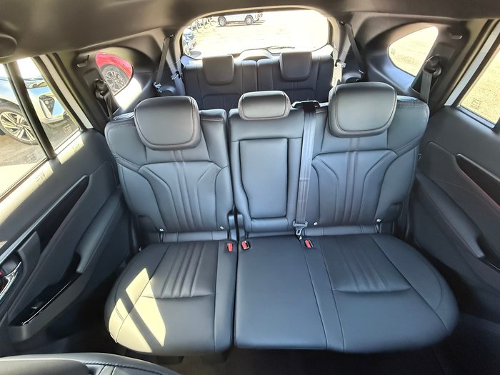 2025 Isuzu MU-X X-TERRAIN