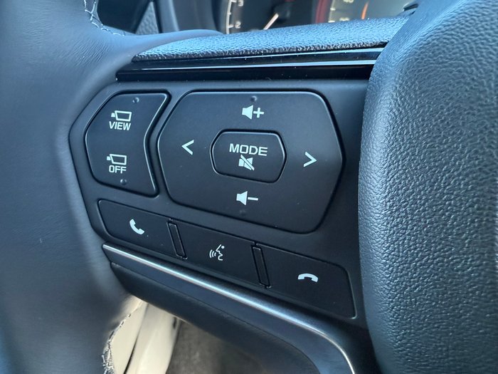 2025 Isuzu MU-X X-TERRAIN