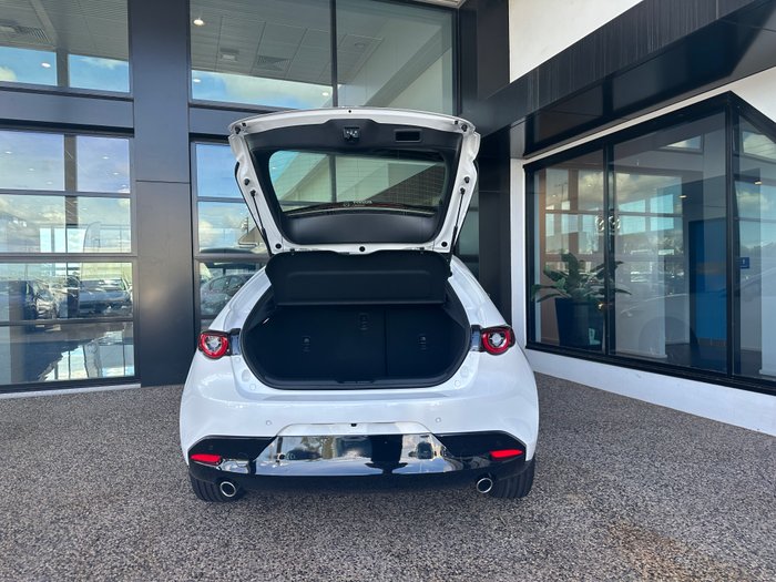 2025 Mazda 3 G20 Touring