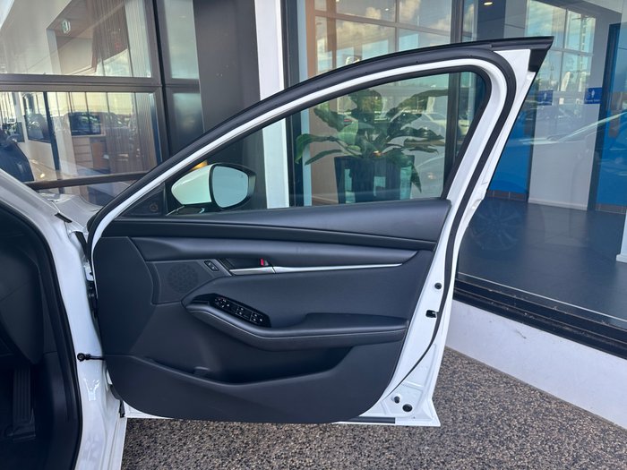 2025 Mazda 3 G20 Touring