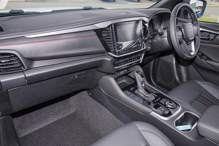 2025 Isuzu MU-X X-TERRAIN