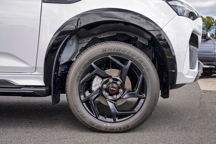 2025 Isuzu MU-X X-TERRAIN