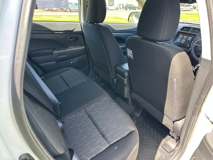 2023 Mitsubishi ASX ES