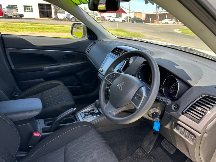 2023 Mitsubishi ASX ES