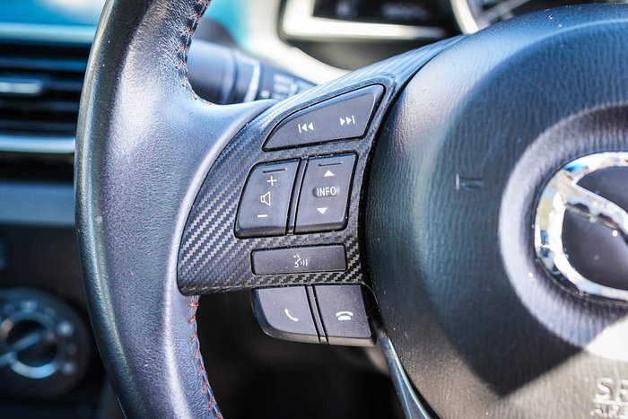 2015 MAZDA MAZDA3