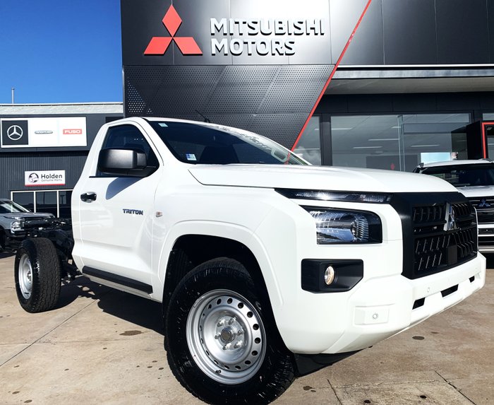 2025 Mitsubishi MV3W20 MV Triton GLX 2.4L D 6M/T 4X4 SC CC WHITE