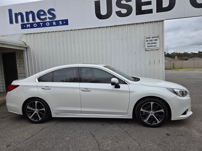 2016 SUBARU LIBERTY 3.6R WHITE
