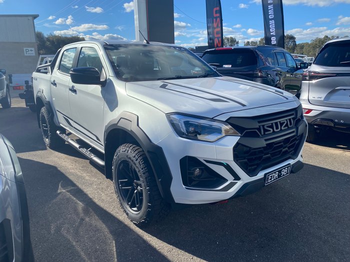 2025 ISUZU D-MAX