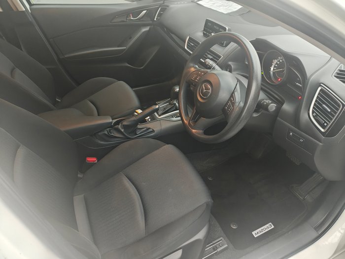 2014 MAZDA Mazda3