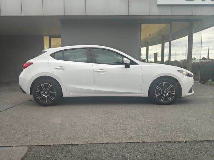 2014 MAZDA Mazda3