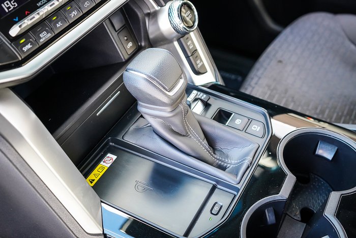 2025 Toyota LANDCRUISER GXL