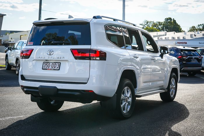 2025 Toyota LANDCRUISER GXL
