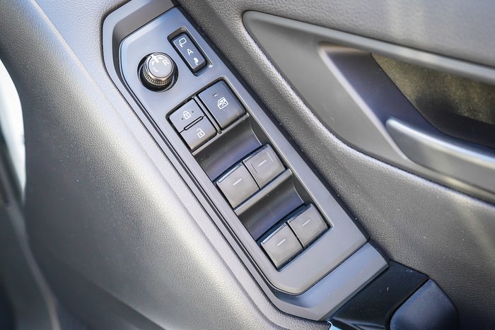 2025 Toyota LANDCRUISER GXL