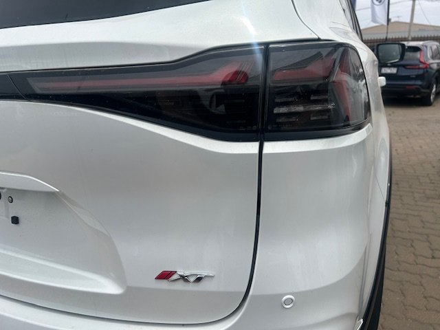 2025 Isuzu MU-X X-TERRAIN MY25.5 MOONSTONE WHITE PEARL