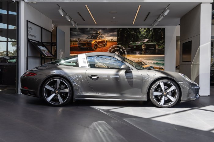 2018 Porsche 911 Targa 4