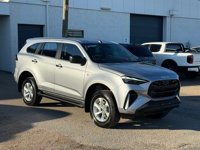 2026 Isuzu MU-X