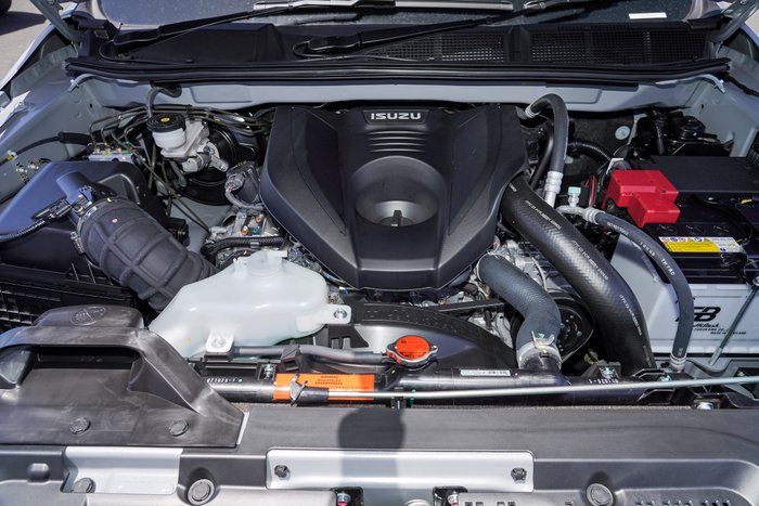 2025 Isuzu D-MAX X-TERRAIN