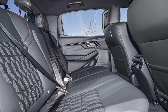 2025 Isuzu D-MAX X-TERRAIN