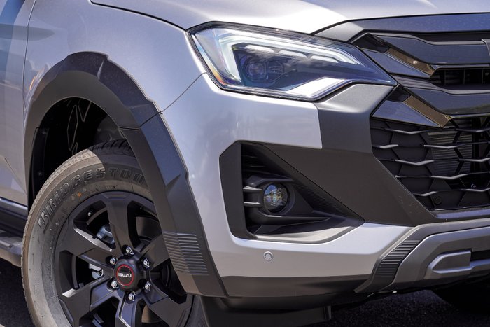 2025 Isuzu D-MAX X-TERRAIN