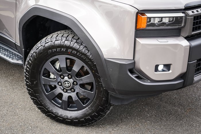2025 Toyota PRADO