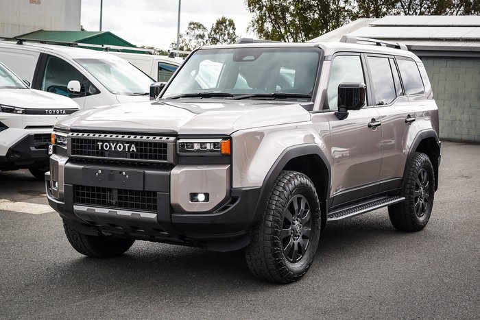 2025 Toyota PRADO