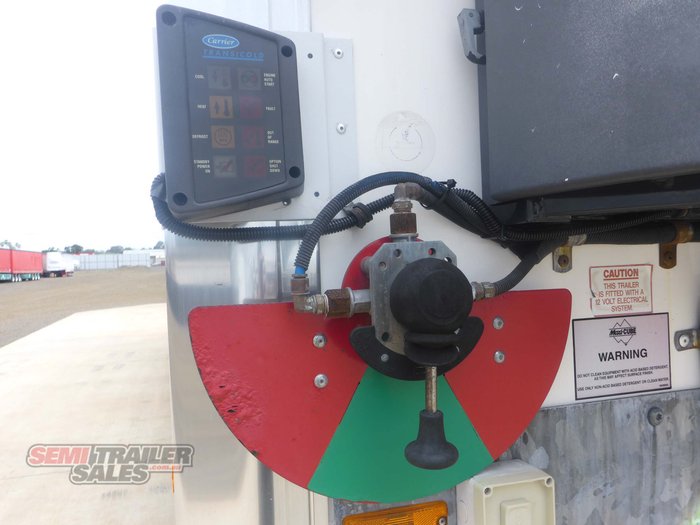 2006 Maxitrans Bogie Refrigerated Pantech