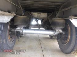 2004 Maxitrans 22 Pallet Refrigerated Pantech STAT WRITE OFF