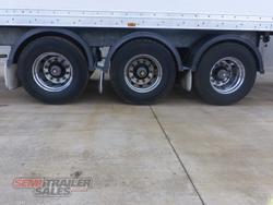 2004 Maxitrans 22 Pallet Refrigerated Pantech STAT WRITE OFF