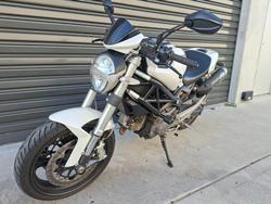 2010 Ducati Monster 696