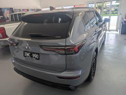 2025 Mitsubishi Outlander LS