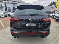 2023 Volkswagen
Tiguan R
