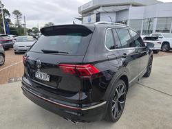 2023 Volkswagen
Tiguan R