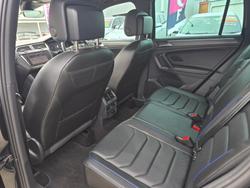2023 Volkswagen
Tiguan R