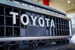 2025 Toyota PRADO GXL