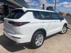 2025 Mitsubishi ZM2M46 ZM Outlander ES 2.5L CVT 2WD 7ST WHITE