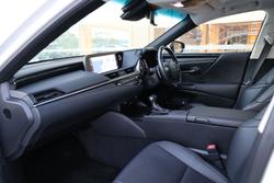 2019 Lexus ES300h ES300h Luxury 2.5L Hybrid Auto CVT Sedan 2435220 002