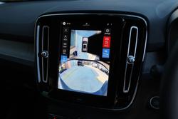 2026 Volvo XC40 Plus B4