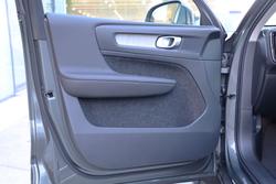 2026 Volvo XC40 Plus B4